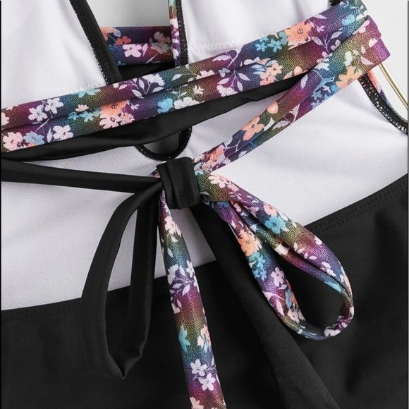Black Spliced Floral Tied Waist One Piece Swimsuit - Picture 3 of 7
